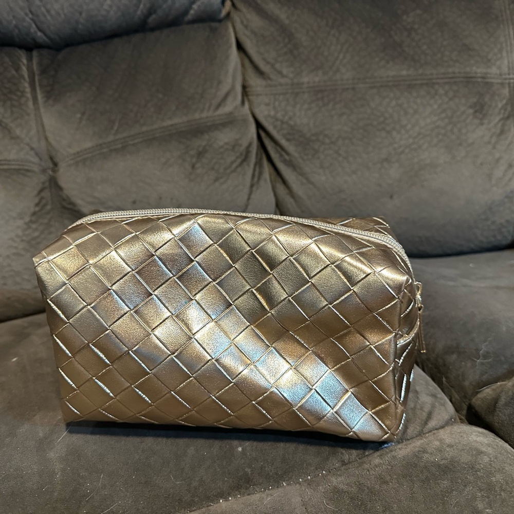 Bath & Body Works Gold Metallic Woven Cosmetic Bag